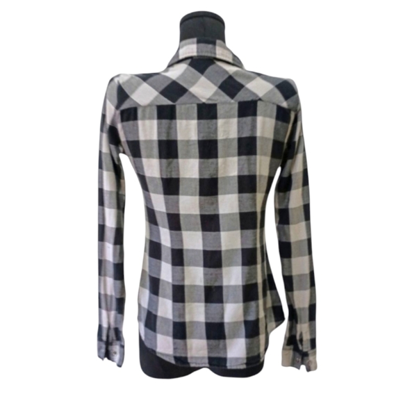 Miley Cyrus & Max Azria Black Checkered Snap Flannel Shirt - Picture 5 of 5